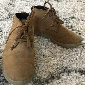 Boys Under Armour boots